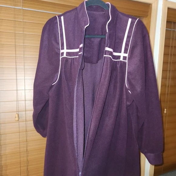 💜Purple Women's Robe Half Zip Snuggly Warm - See Pictures For Measurements - Picture 3 of 9